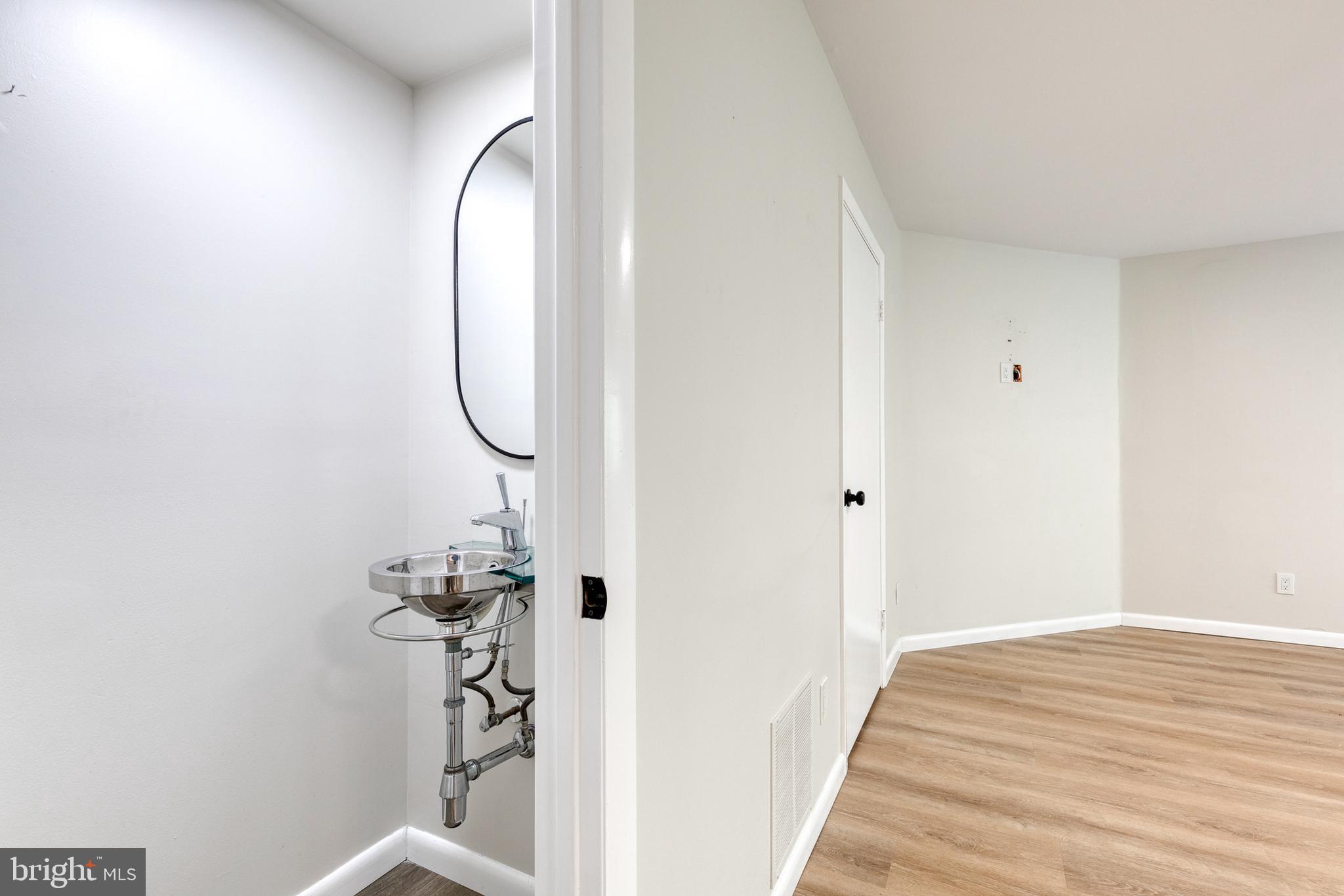 JONES VALLEY - Residential Lease
