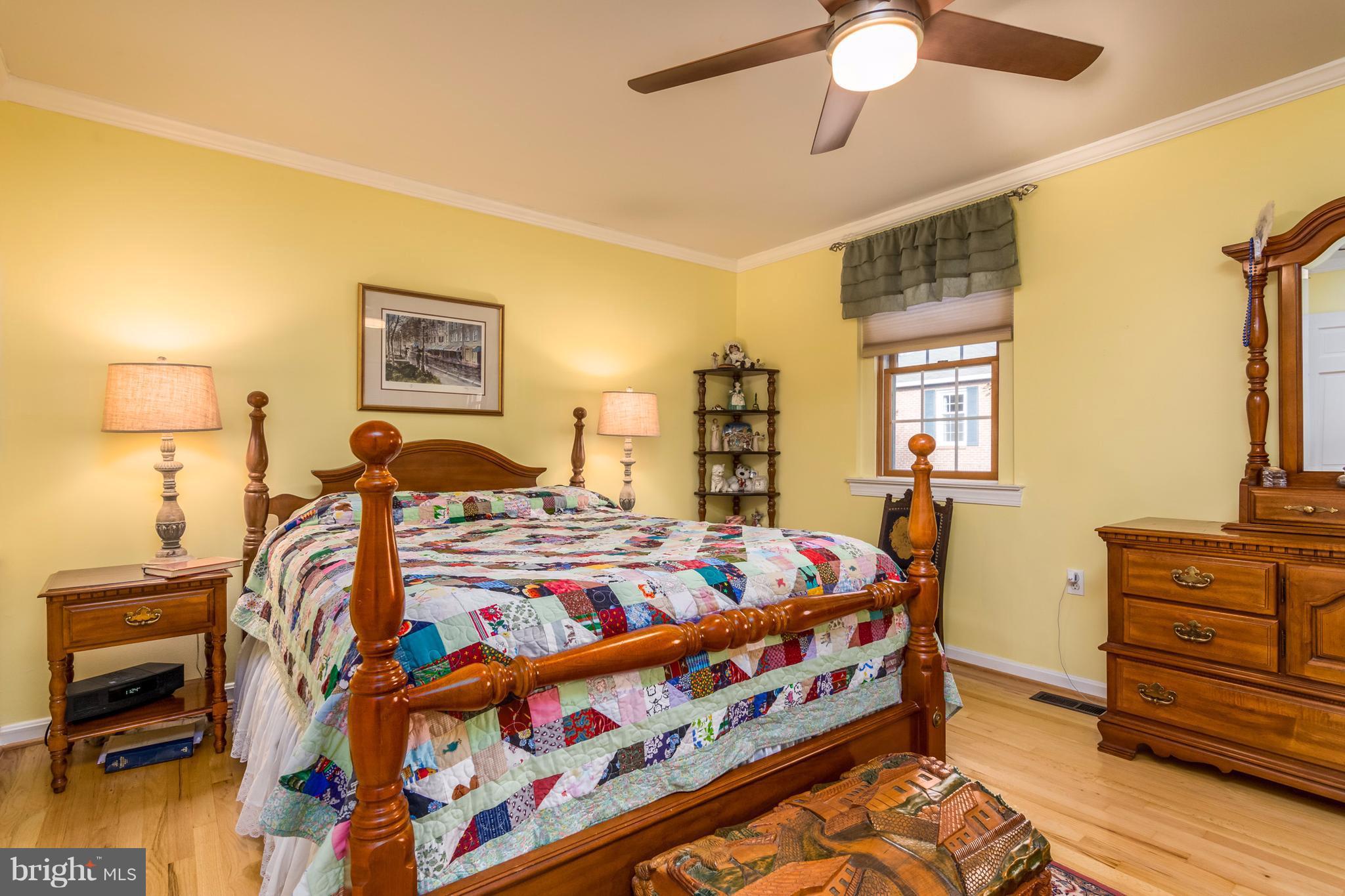 GEORGETOWN HOUSES - Residential