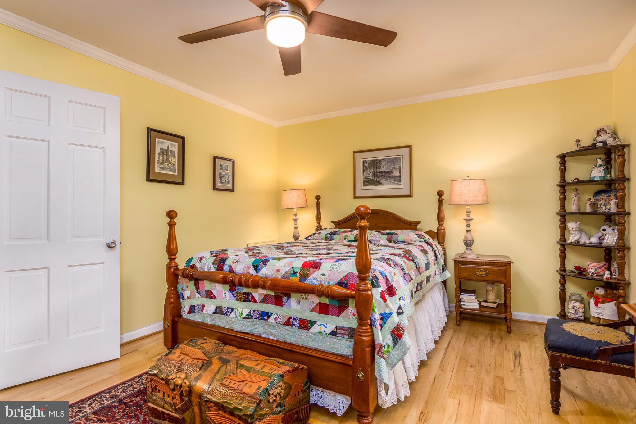 GEORGETOWN HOUSES - Residential