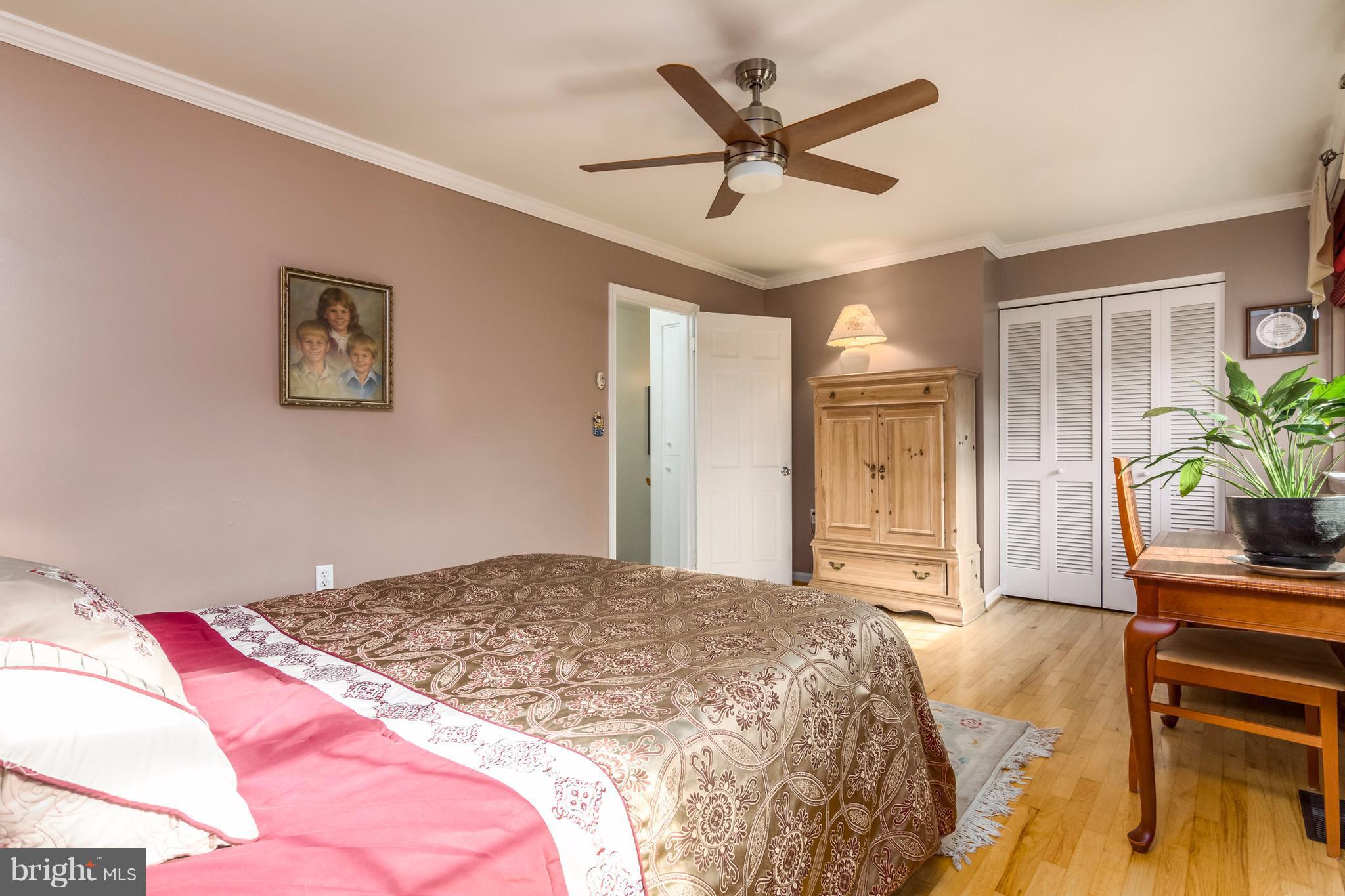 GEORGETOWN HOUSES - Residential