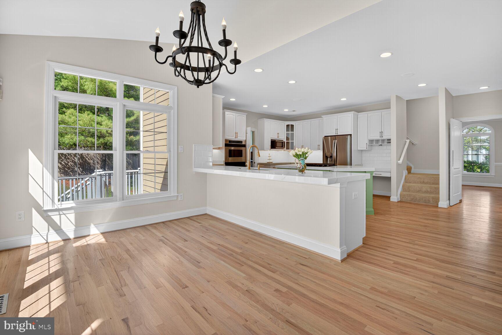 POTOMAC OUTSIDE - Residential