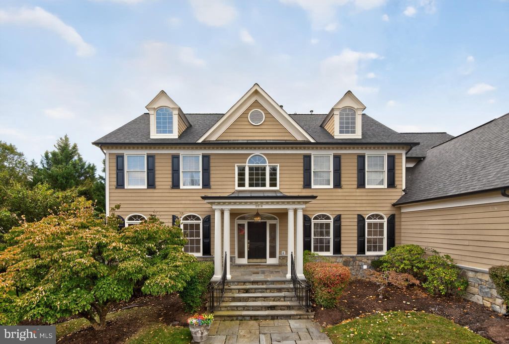 Photo of 9914 Woodford Rd, POTOMAC, MD 20854 (MLS # MDMC2202526)