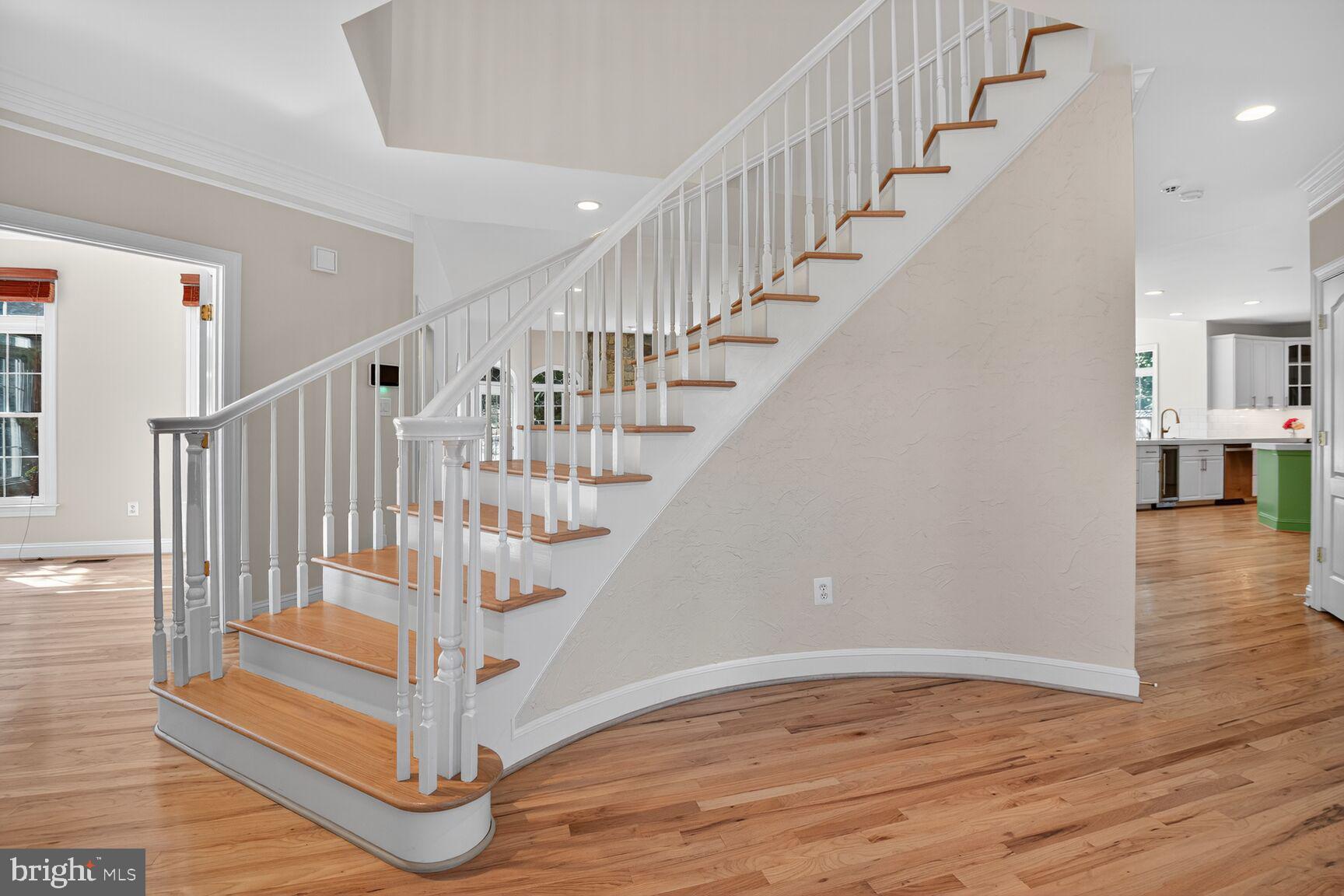 POTOMAC OUTSIDE - Residential