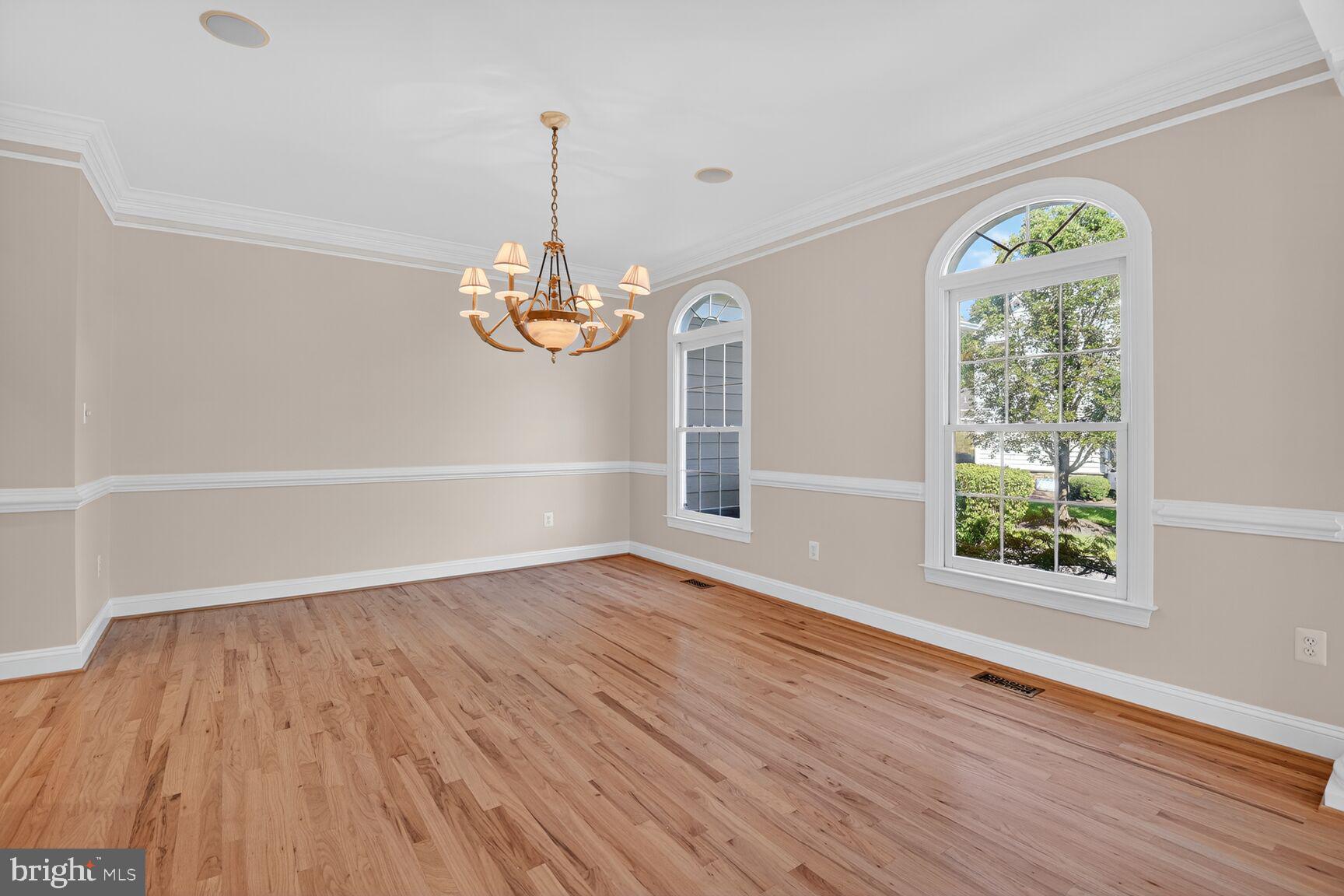 POTOMAC OUTSIDE - Residential