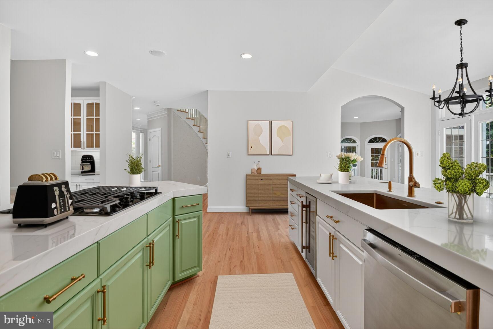 POTOMAC OUTSIDE - Residential