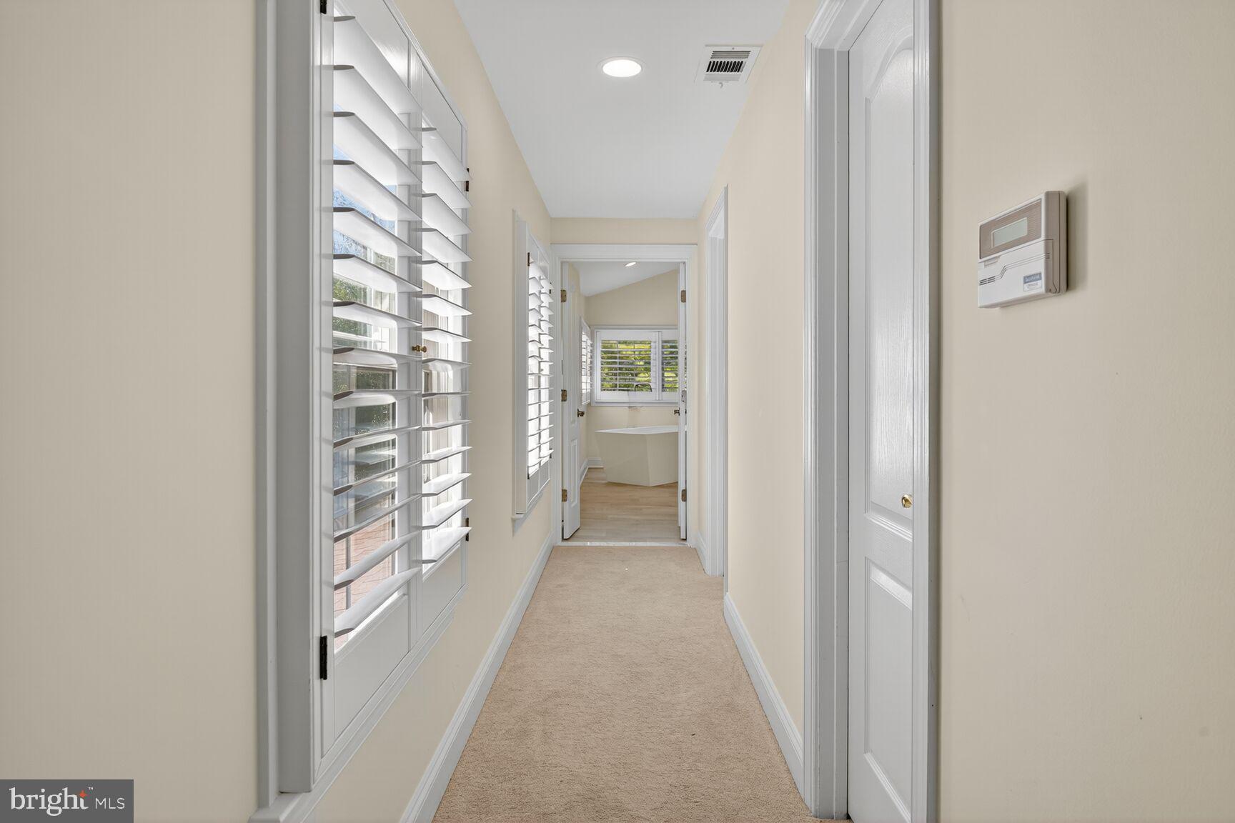 POTOMAC OUTSIDE - Residential