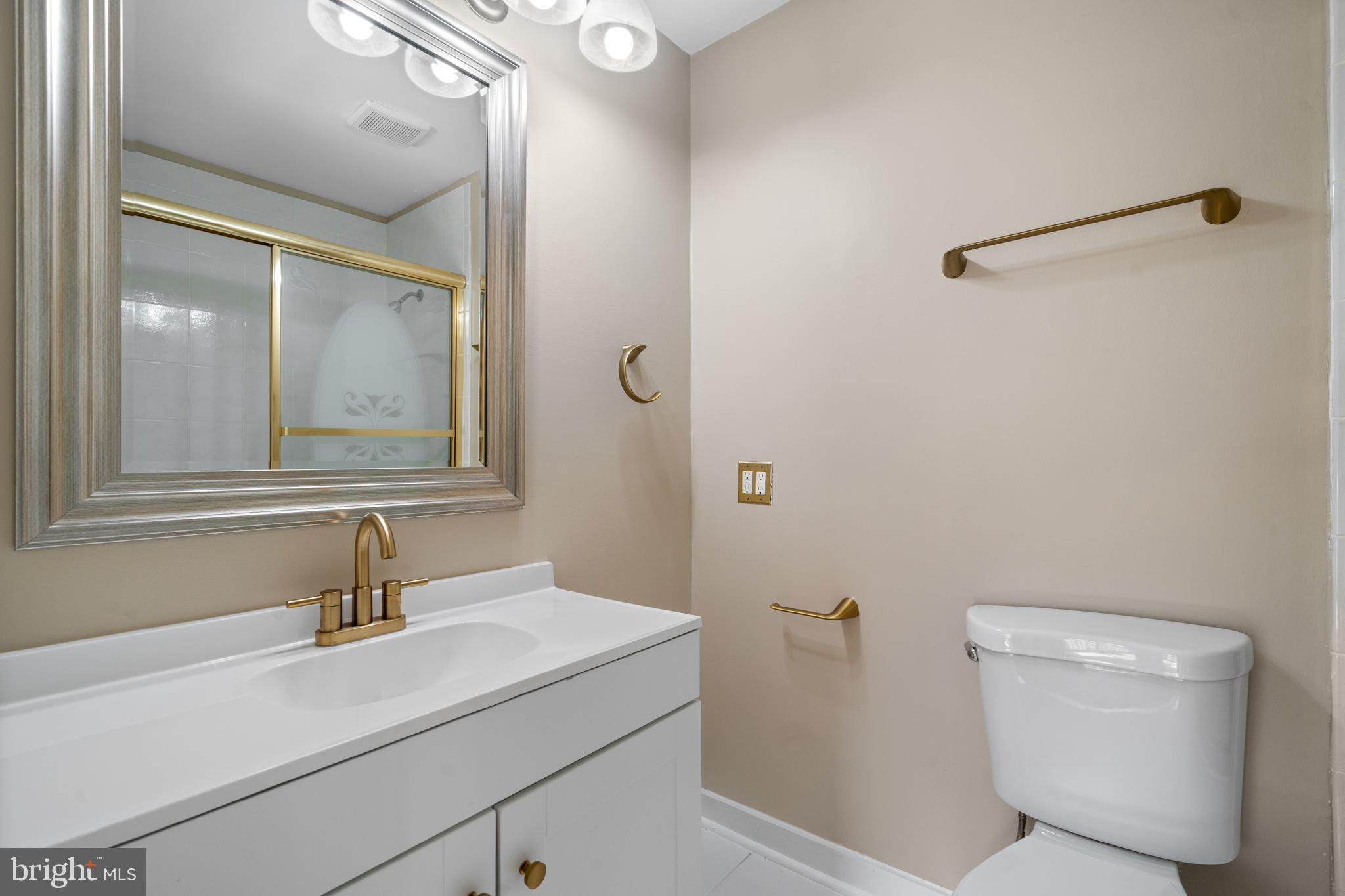 REFLECTION LAKE - Residential