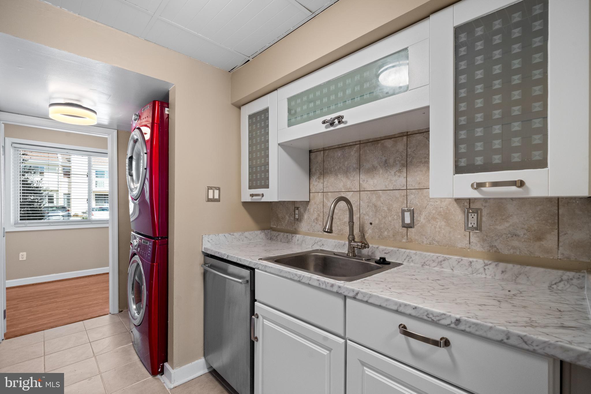 REFLECTION LAKE - Residential