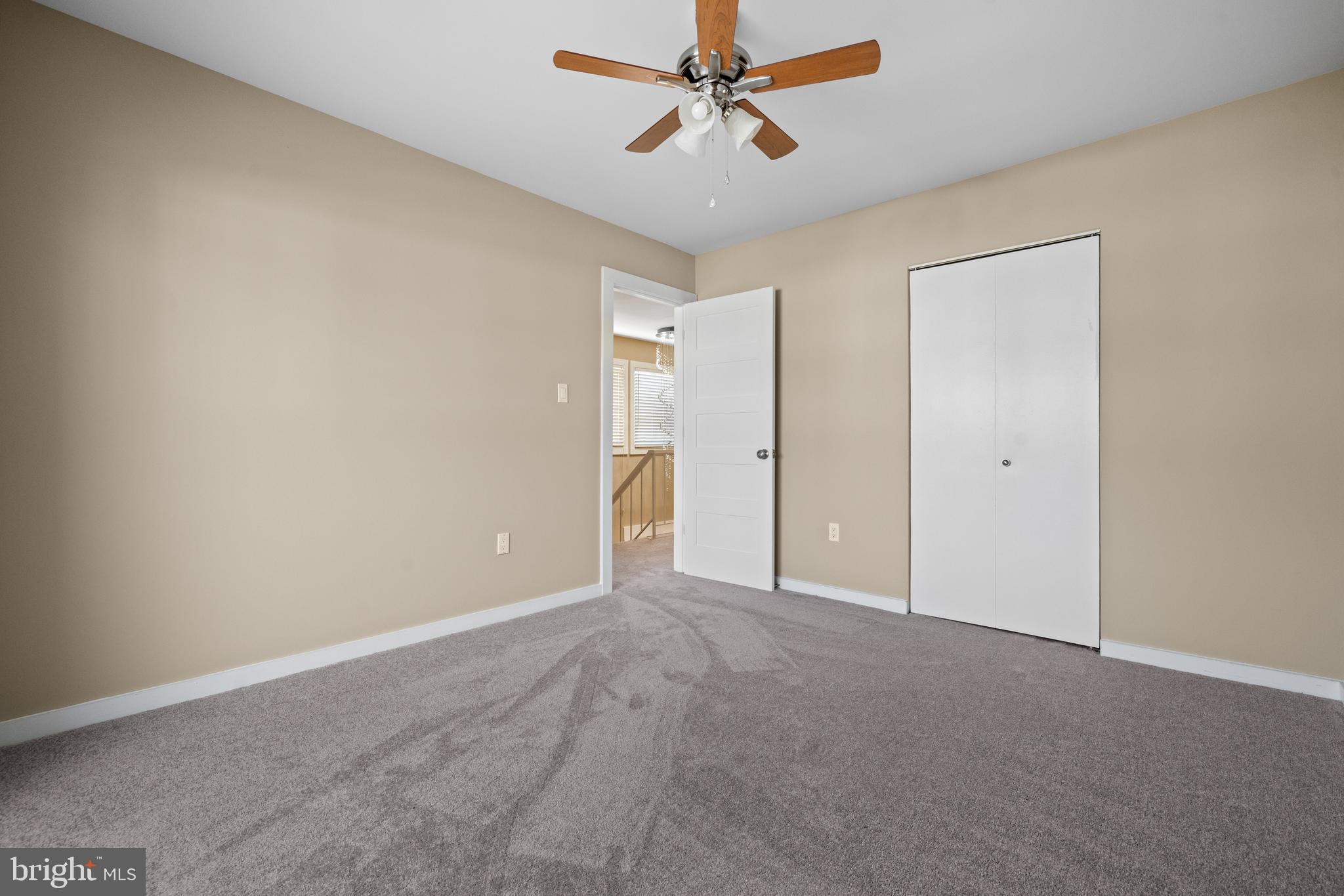 REFLECTION LAKE - Residential