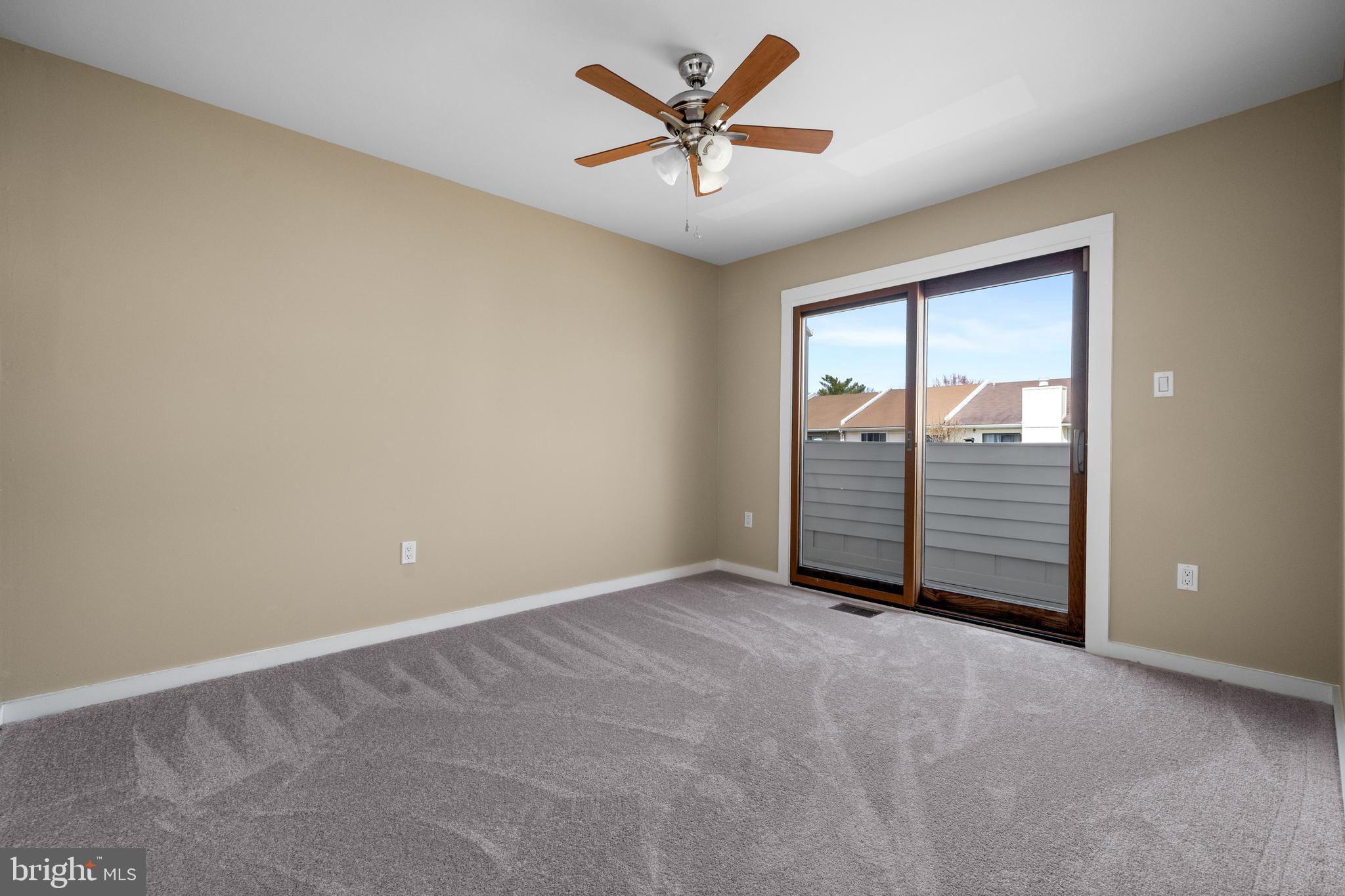 REFLECTION LAKE - Residential