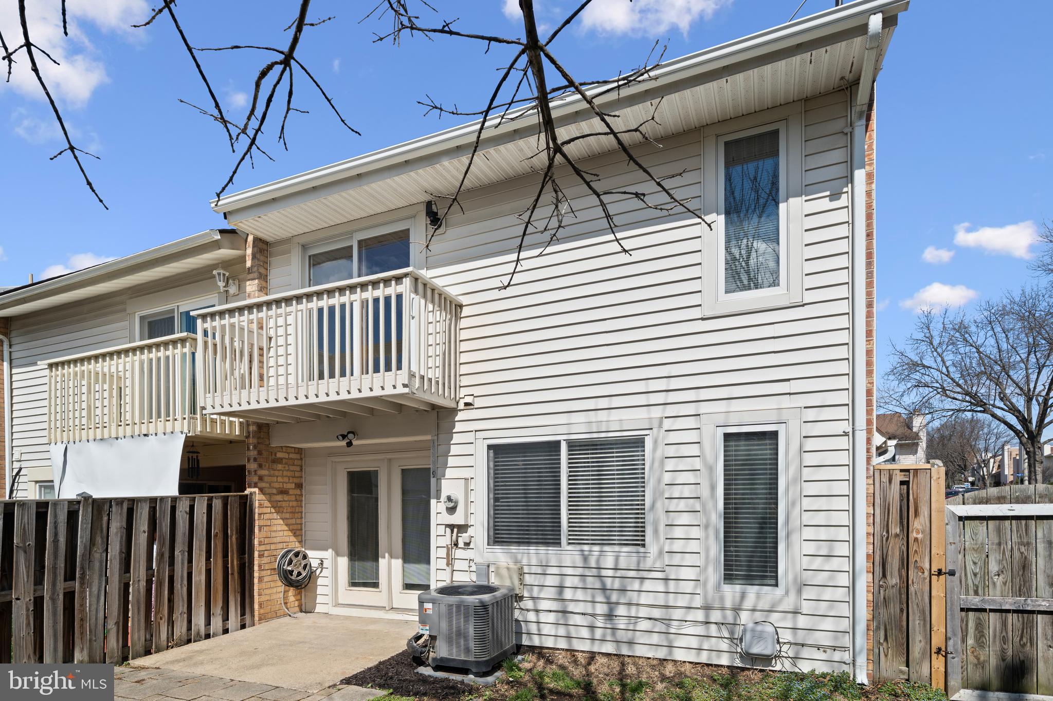 REFLECTION LAKE - Residential