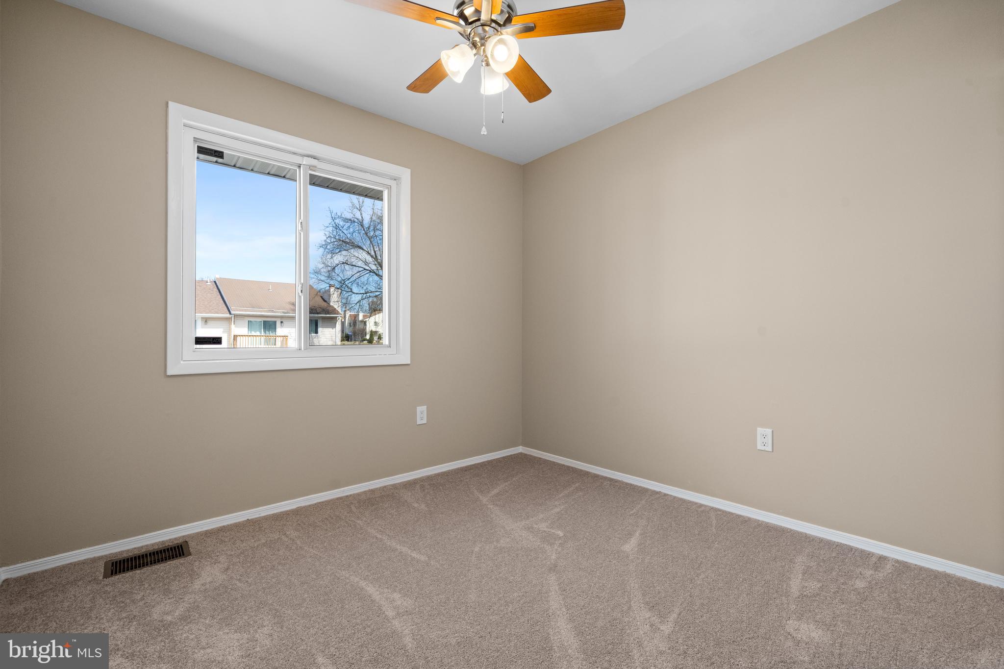 REFLECTION LAKE - Residential