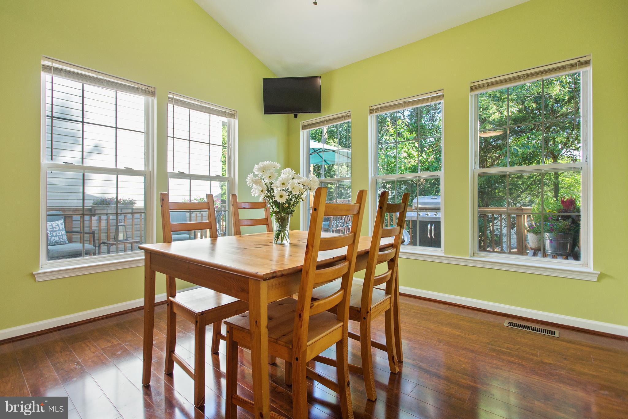 SOUTH RIDING - Residential