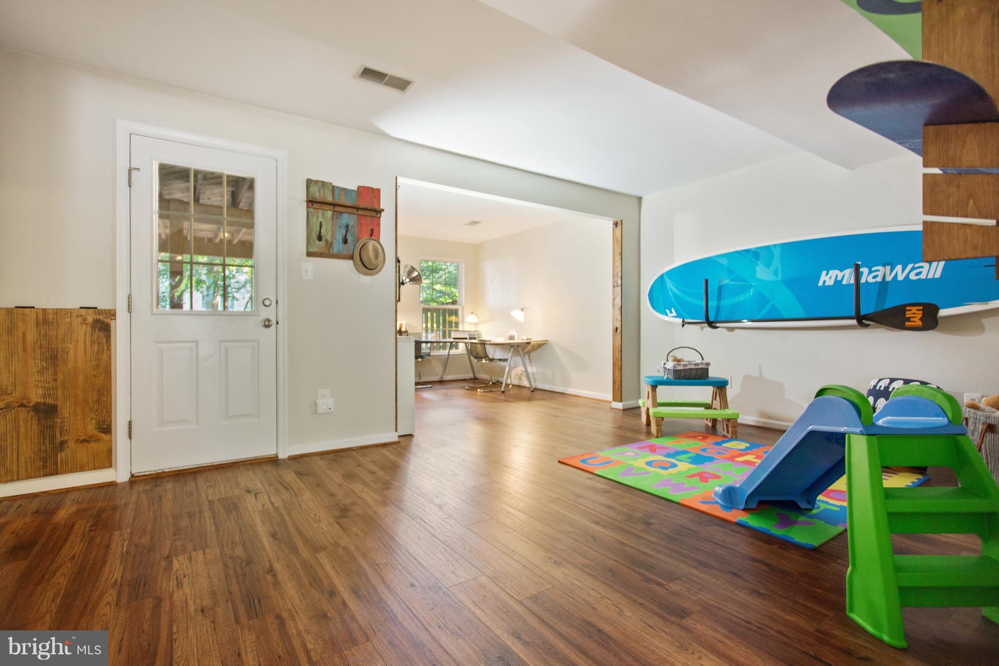 SOUTH RIDING - Residential