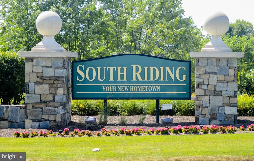 SOUTH RIDING - Residential