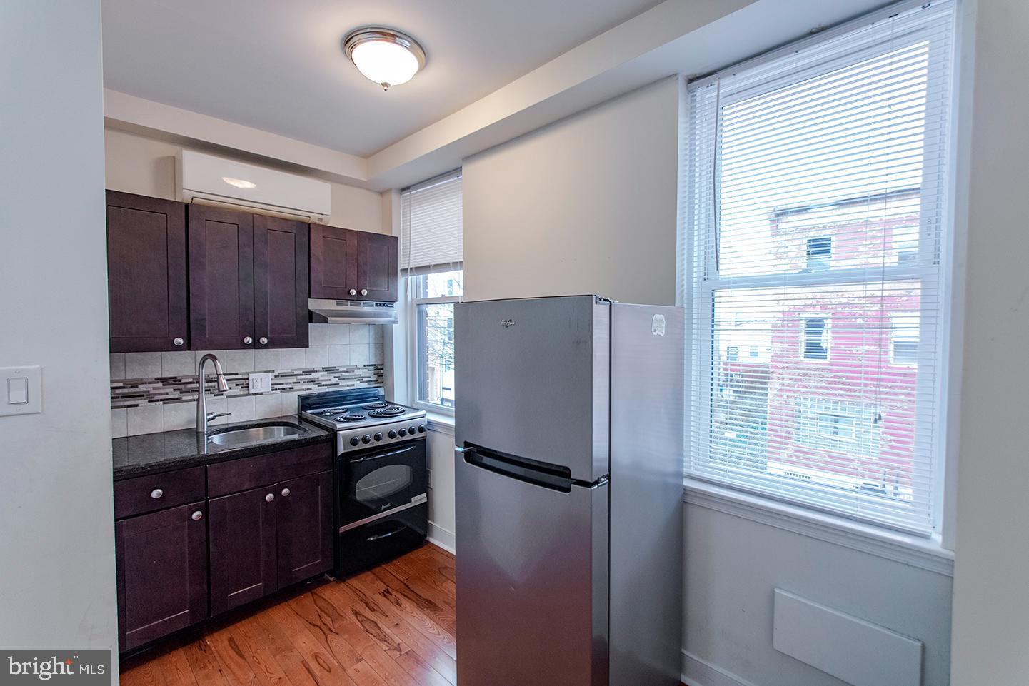 POINT BREEZE - Residential Lease