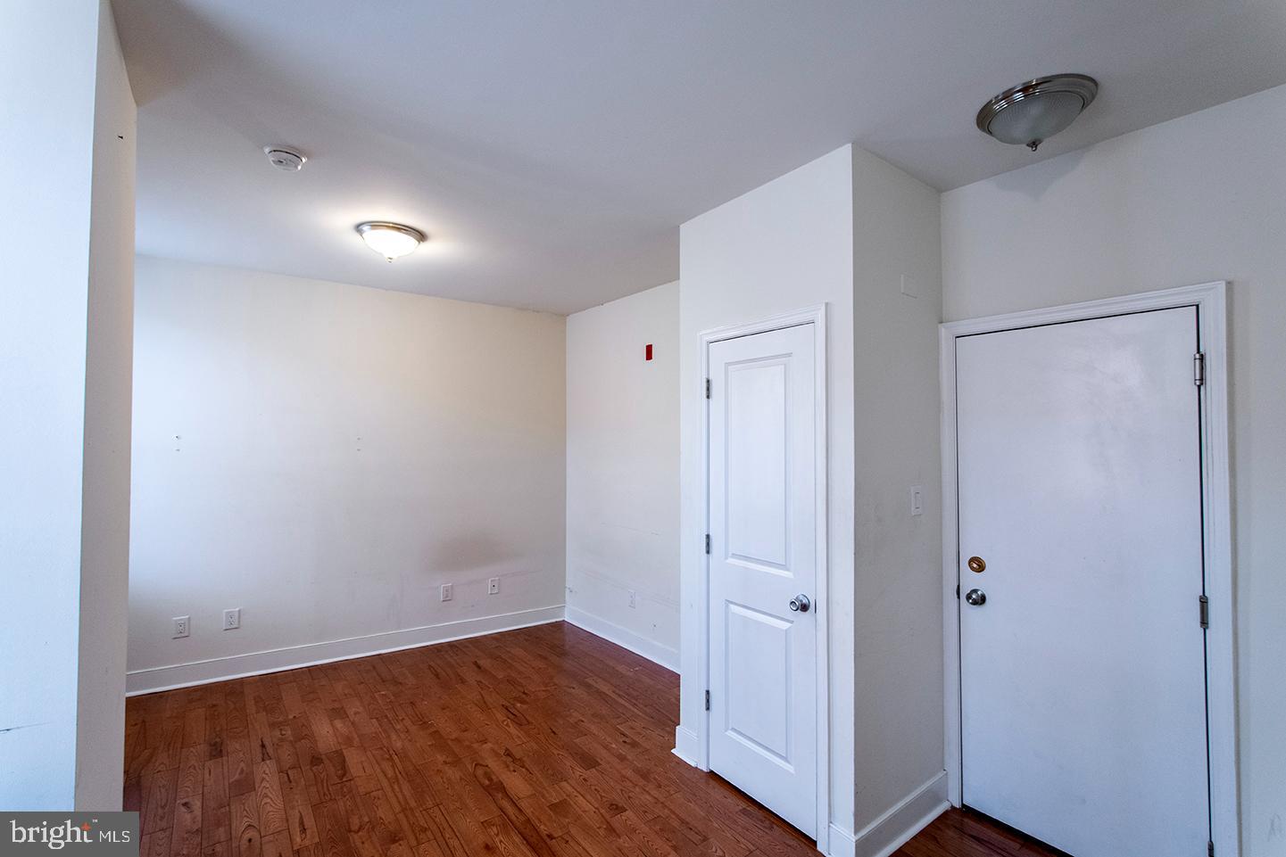 POINT BREEZE - Residential Lease