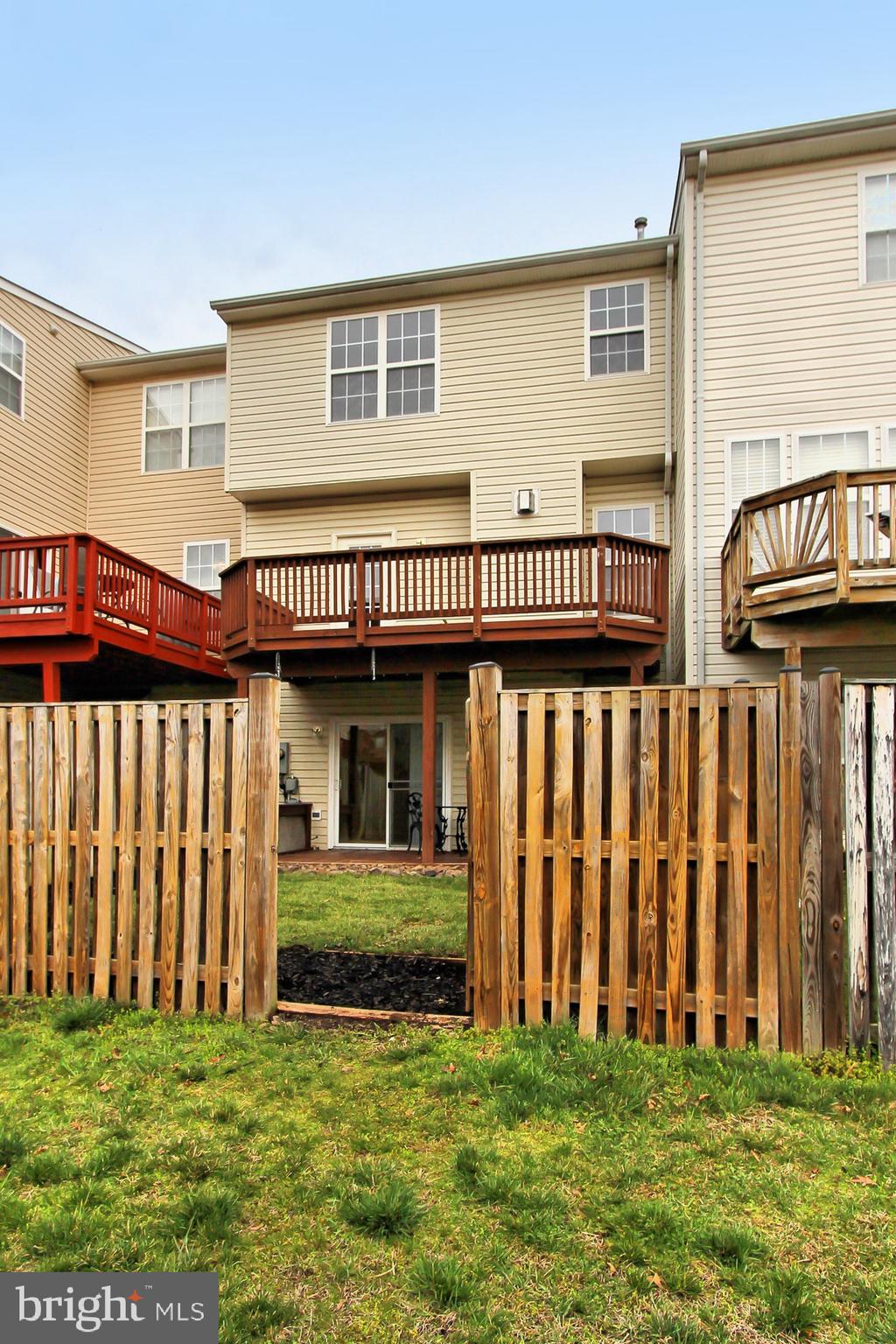 SOUTH RIDING - Residential