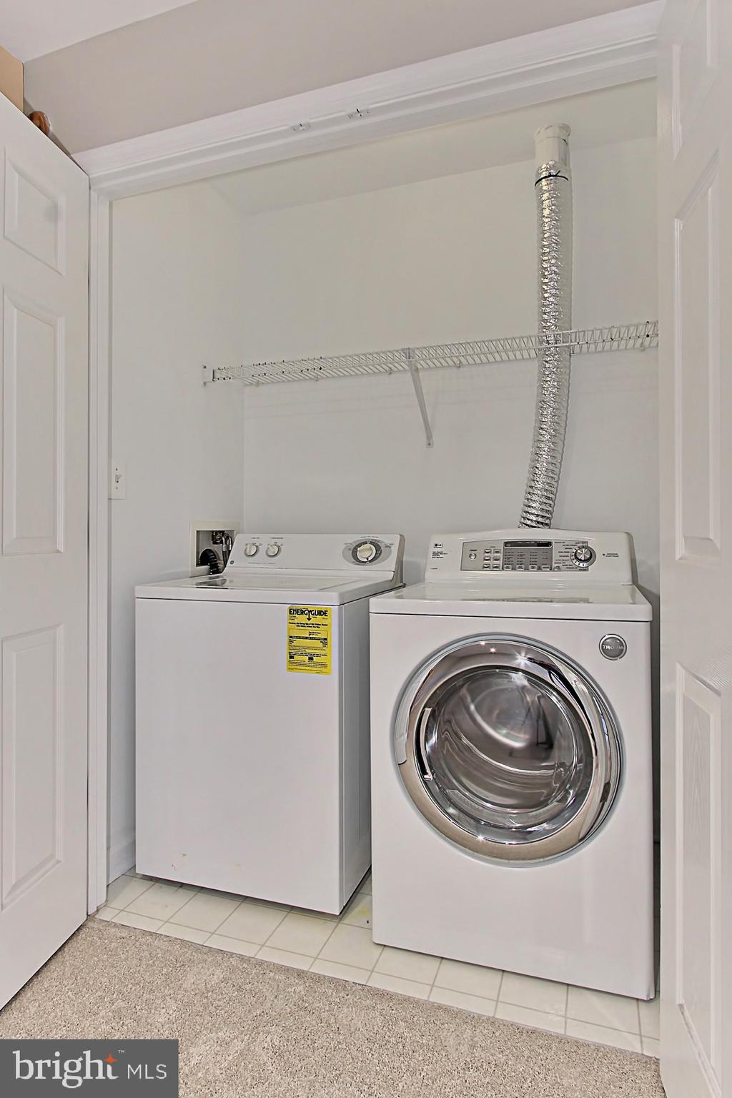 SOUTH RIDING - Residential