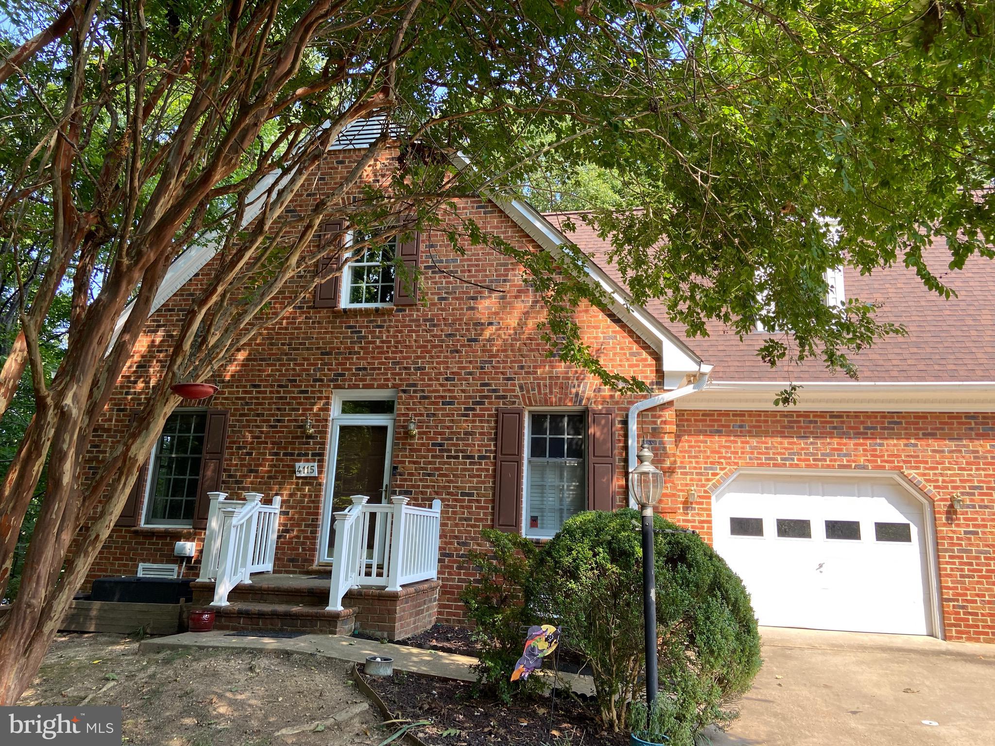 4115 CORBIN HALL LANE