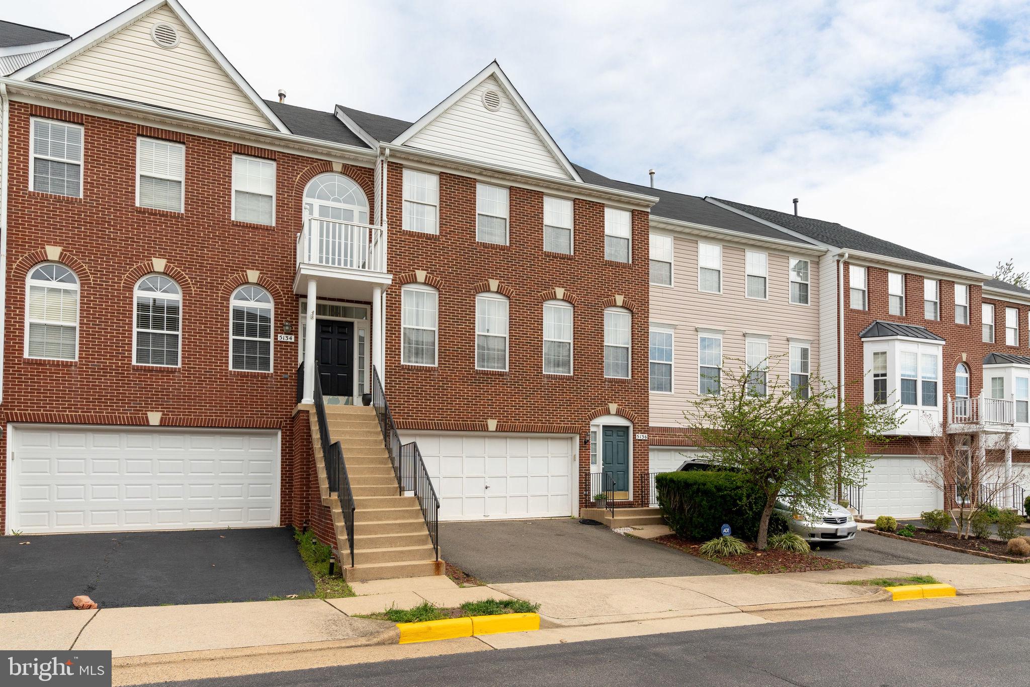 KINGSTOWNE - Residential Lease