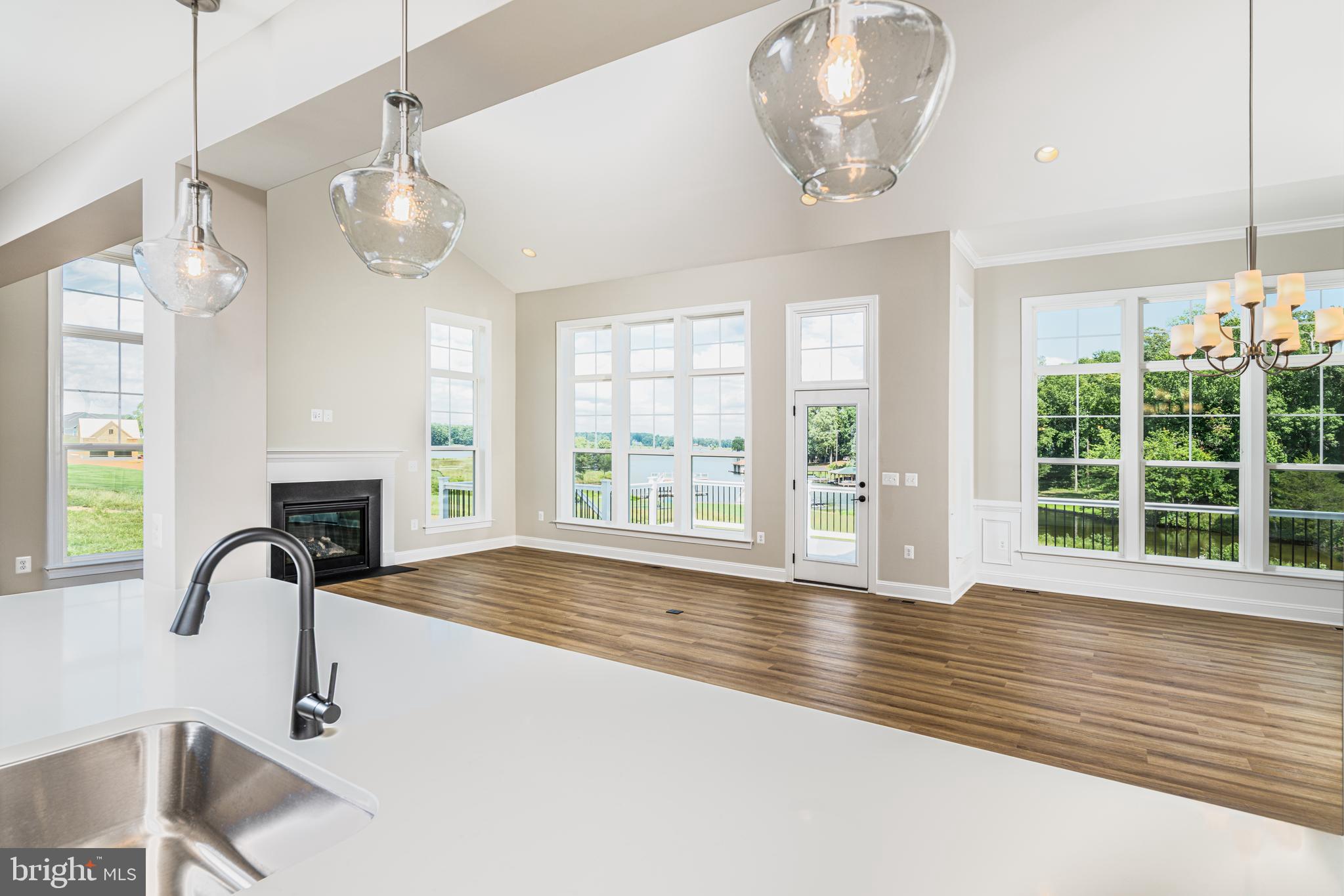 ROCK ISLAND LANDING - Residential