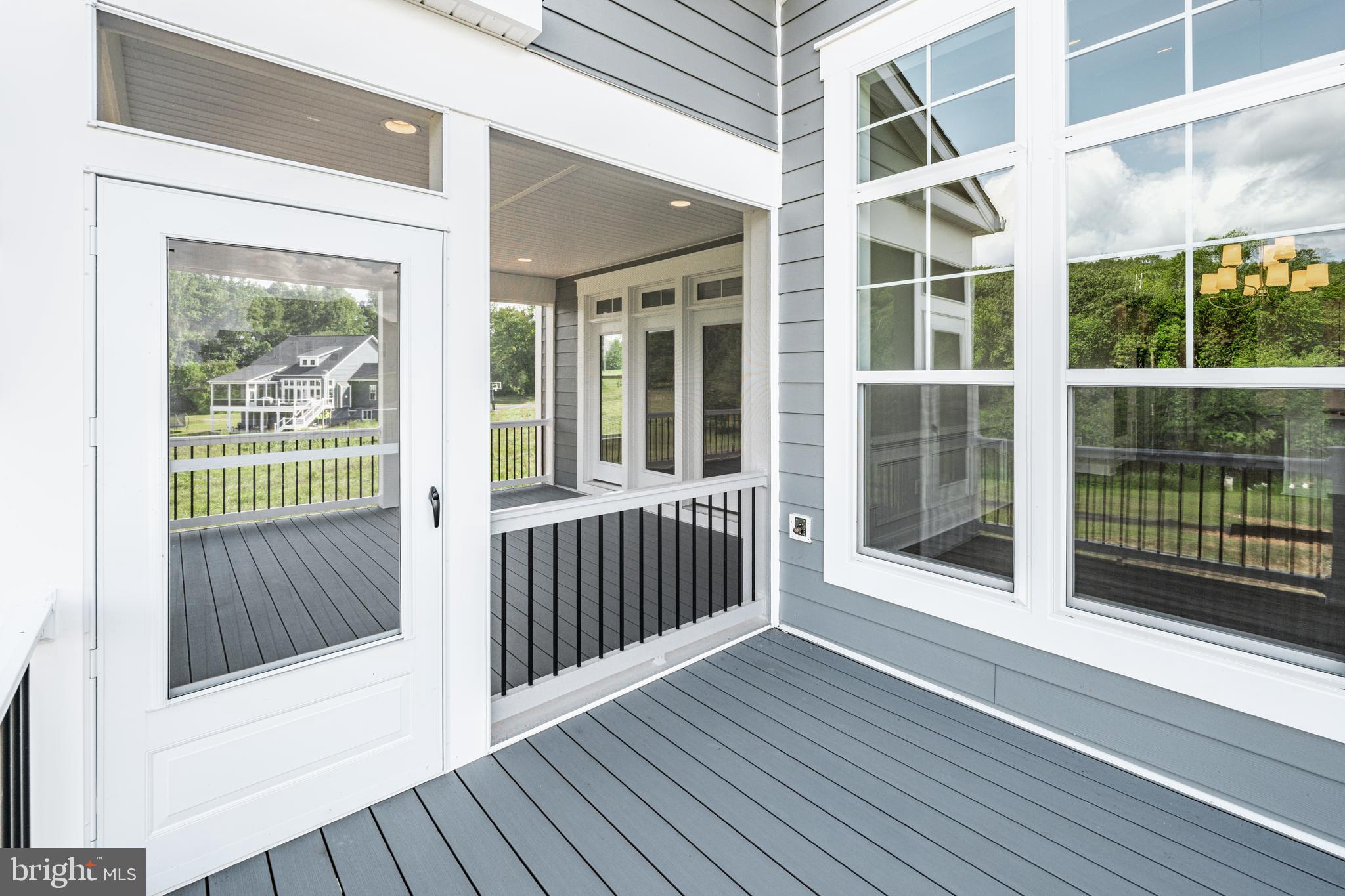 ROCK ISLAND LANDING - Residential