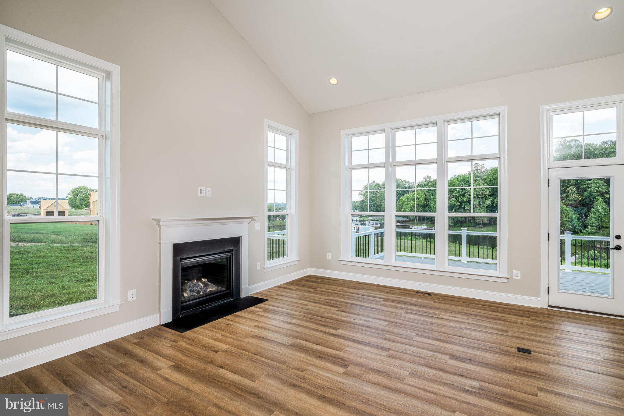 ROCK ISLAND LANDING - Residential