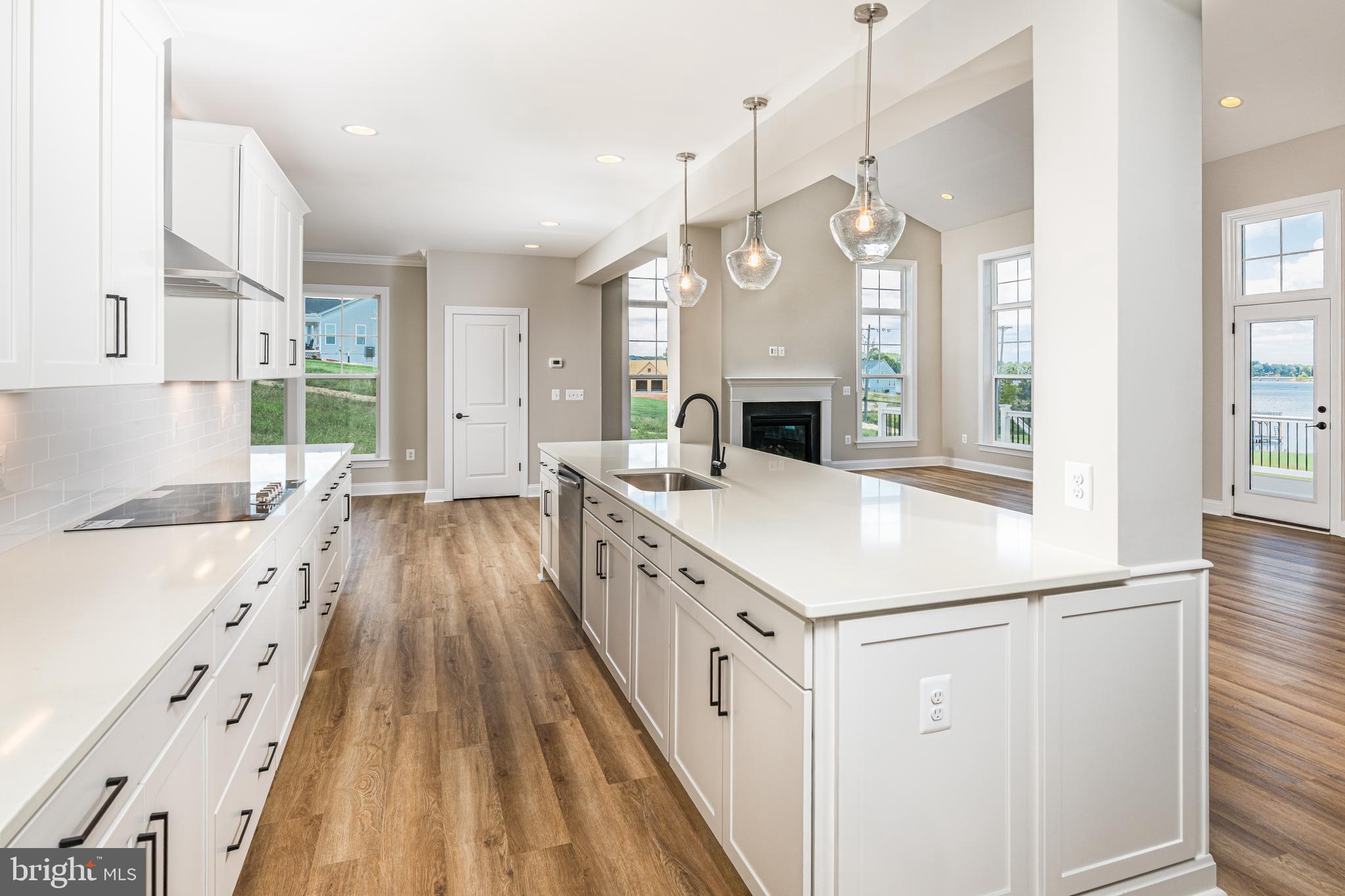 ROCK ISLAND LANDING - Residential