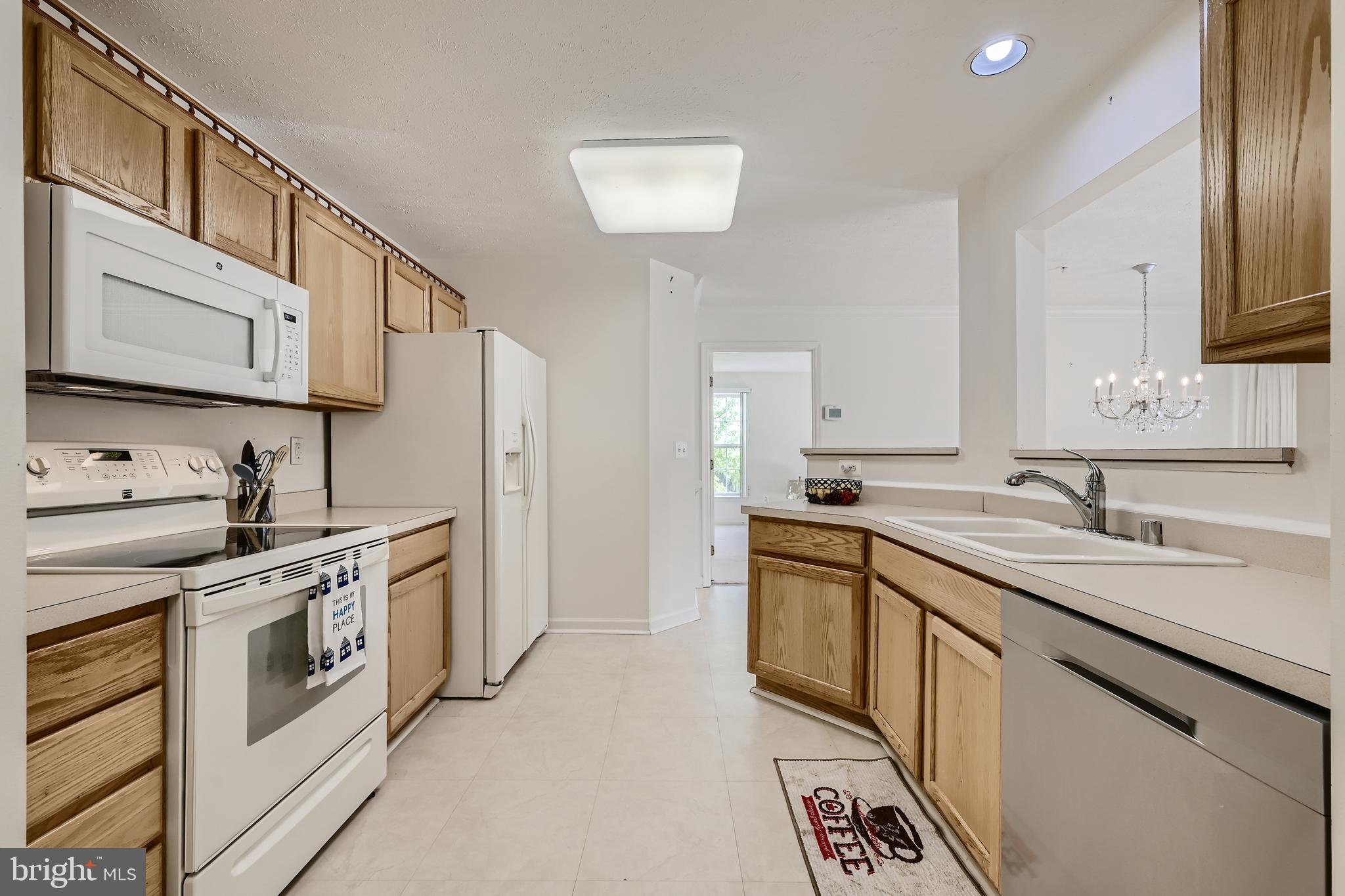 SILVER LAKE - Residential