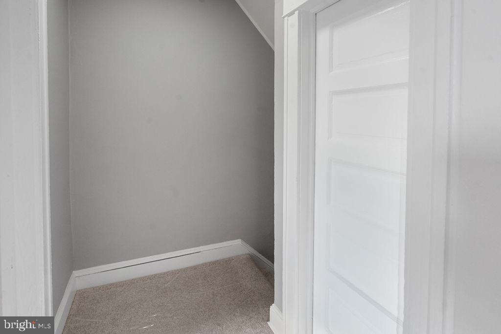 WAVERLY - Residential Lease