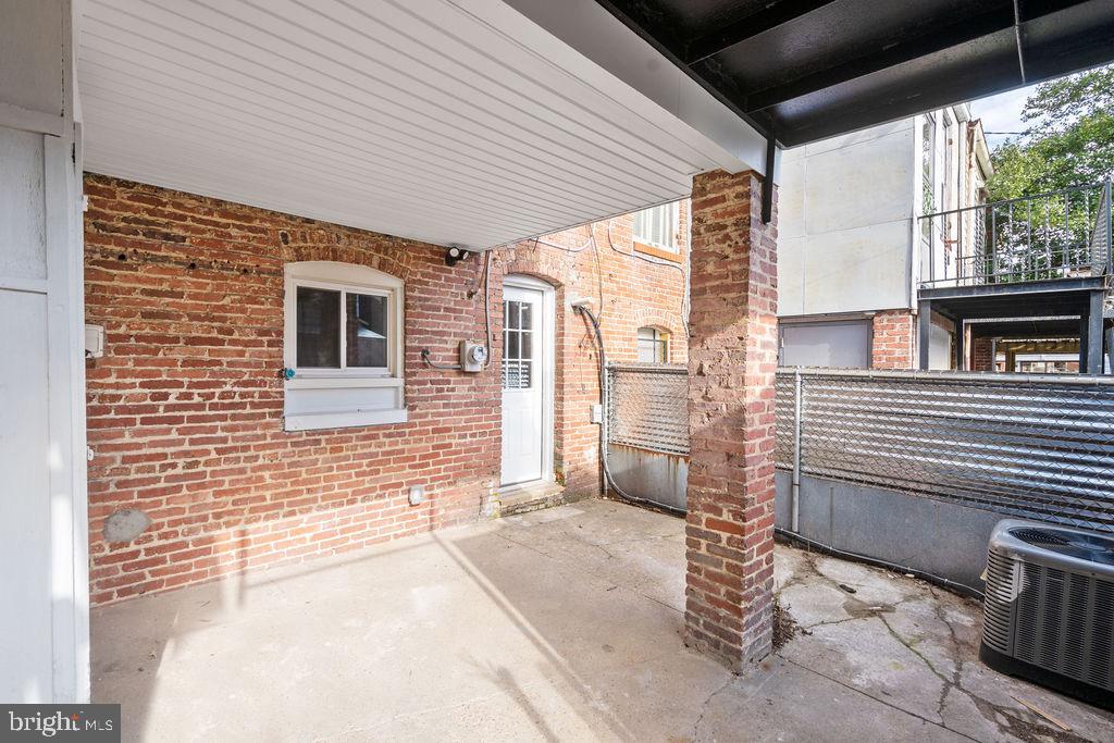 WAVERLY - Residential Lease