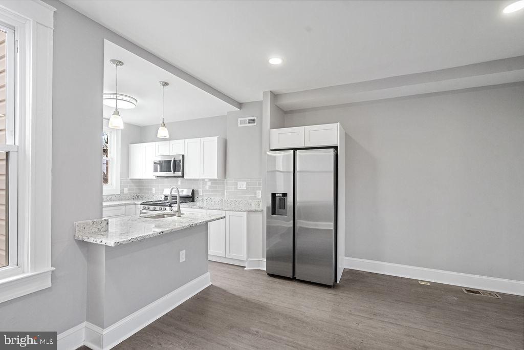 WAVERLY - Residential Lease