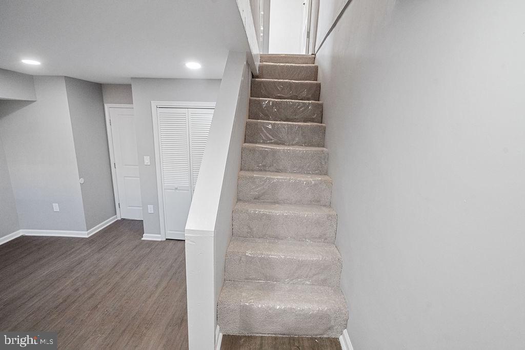 WAVERLY - Residential Lease