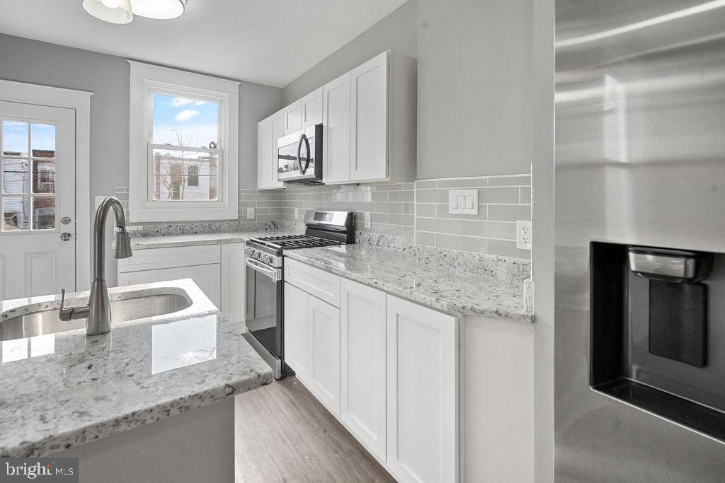 WAVERLY - Residential Lease