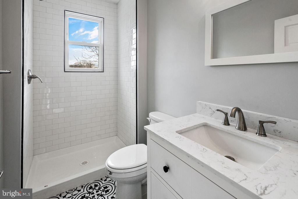 WAVERLY - Residential Lease