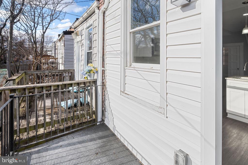 WAVERLY - Residential Lease