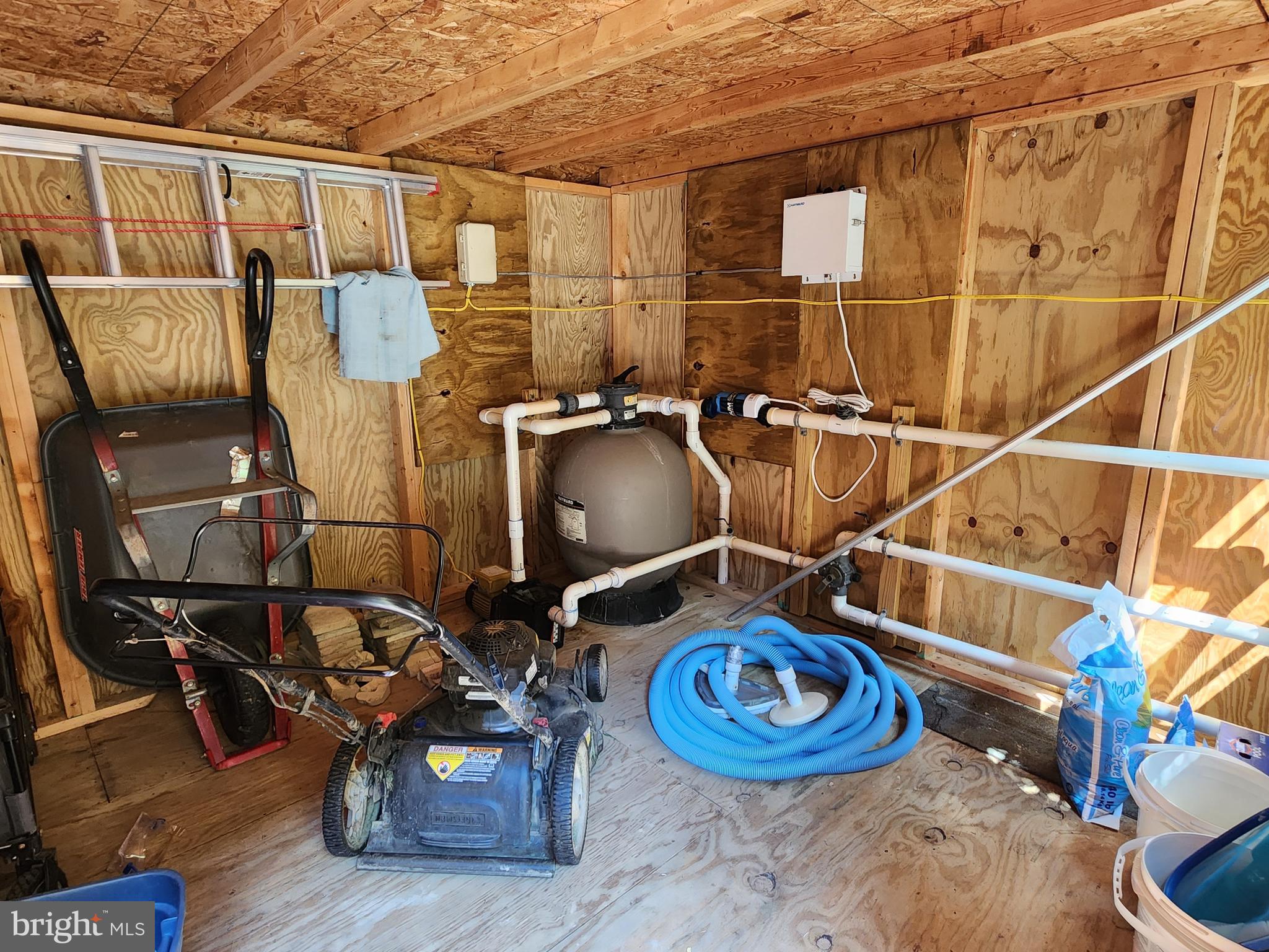 LAKEWOOD - Residential