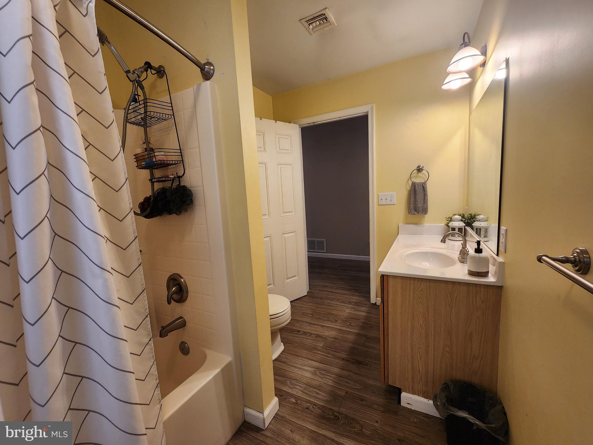 LAKEWOOD - Residential