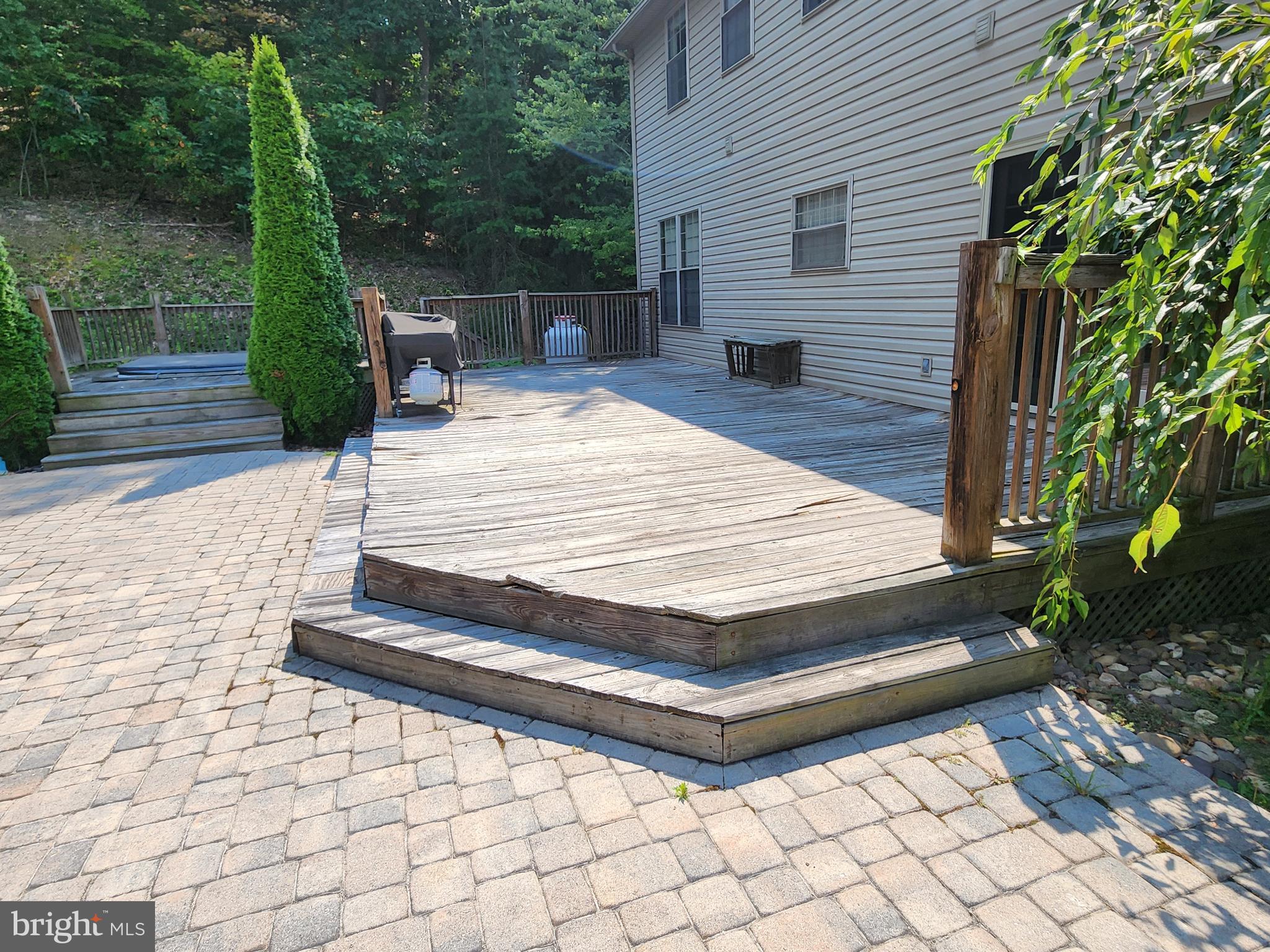 LAKEWOOD - Residential