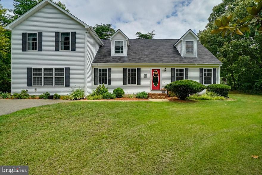 Beautiful Cape Code offer 2 acre of privacy and a great yard, 4 bedrooms, 3 full bathrooms, updated newer kitchen, beautiful wood floors, granite counter tops, stainless steal appliances, nice deck off kitchen, bedroom w/ full bath on main level, large newer master bedroom w/ large full bath, gas see- through fireplace located between large dining and family room. a lot to offer at this price!