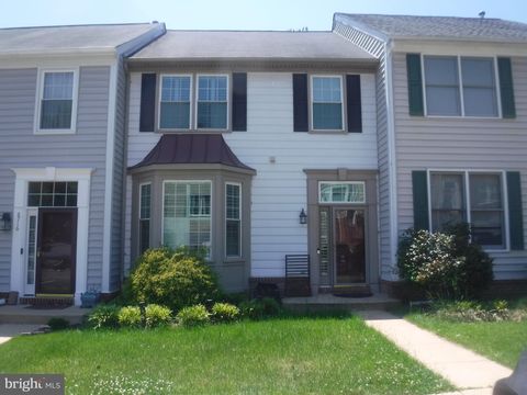 Townhouse For Rent - 8714 Wadebrook Terrace<br/> SPRINGFIELD, VA 22153