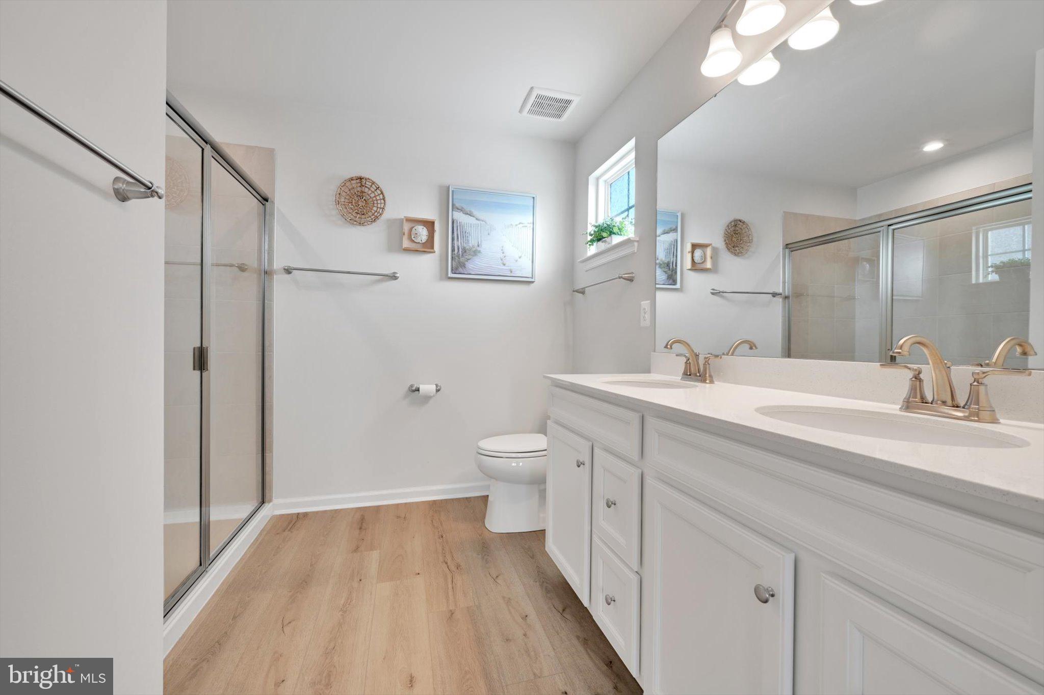 APPLEWOOD - Residential