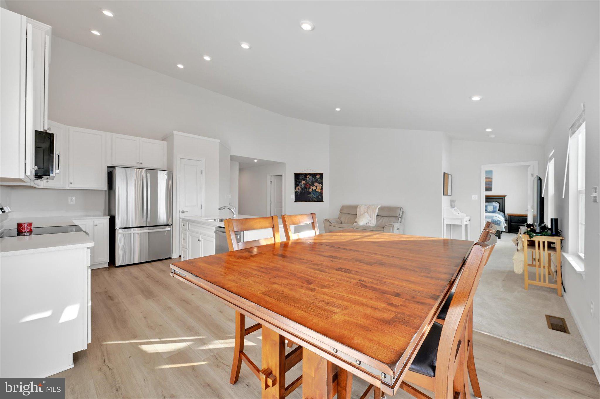 APPLEWOOD - Residential