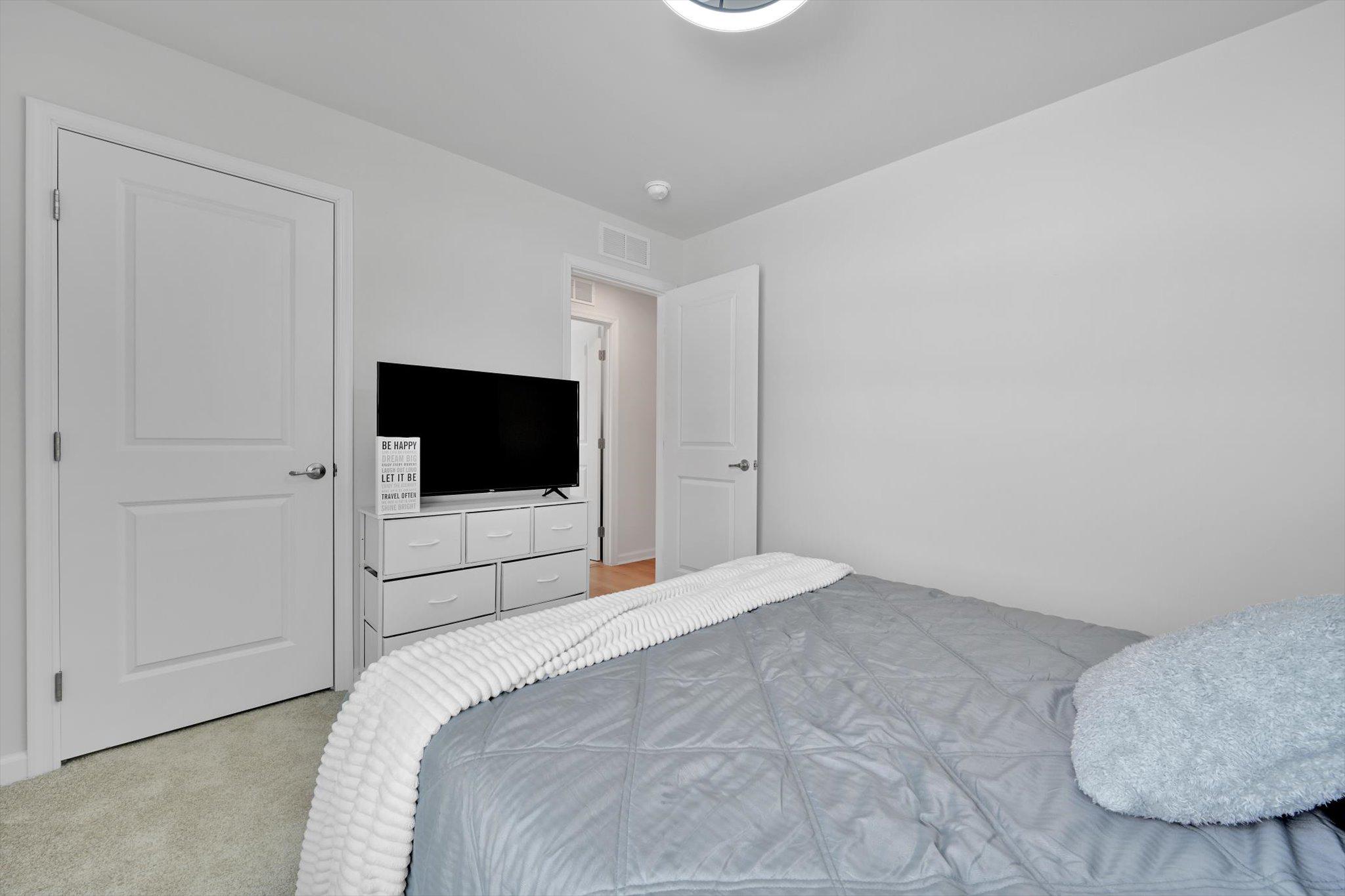 APPLEWOOD - Residential