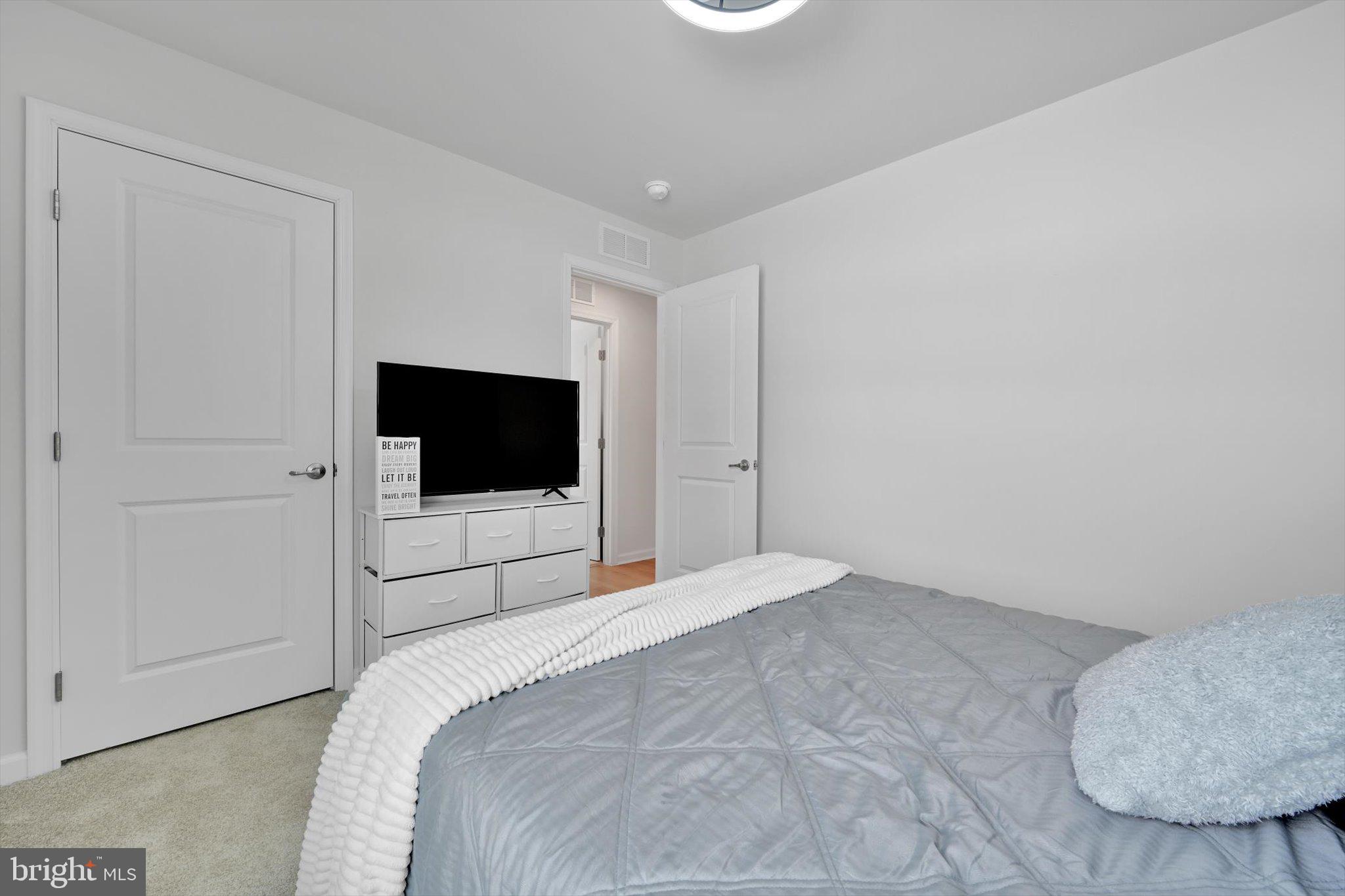 APPLEWOOD - Residential