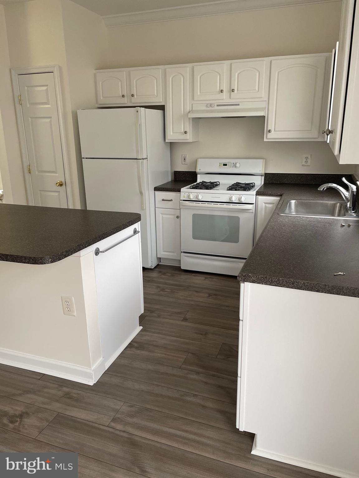 PARKSIDE AT ASHBURN - Residential Lease