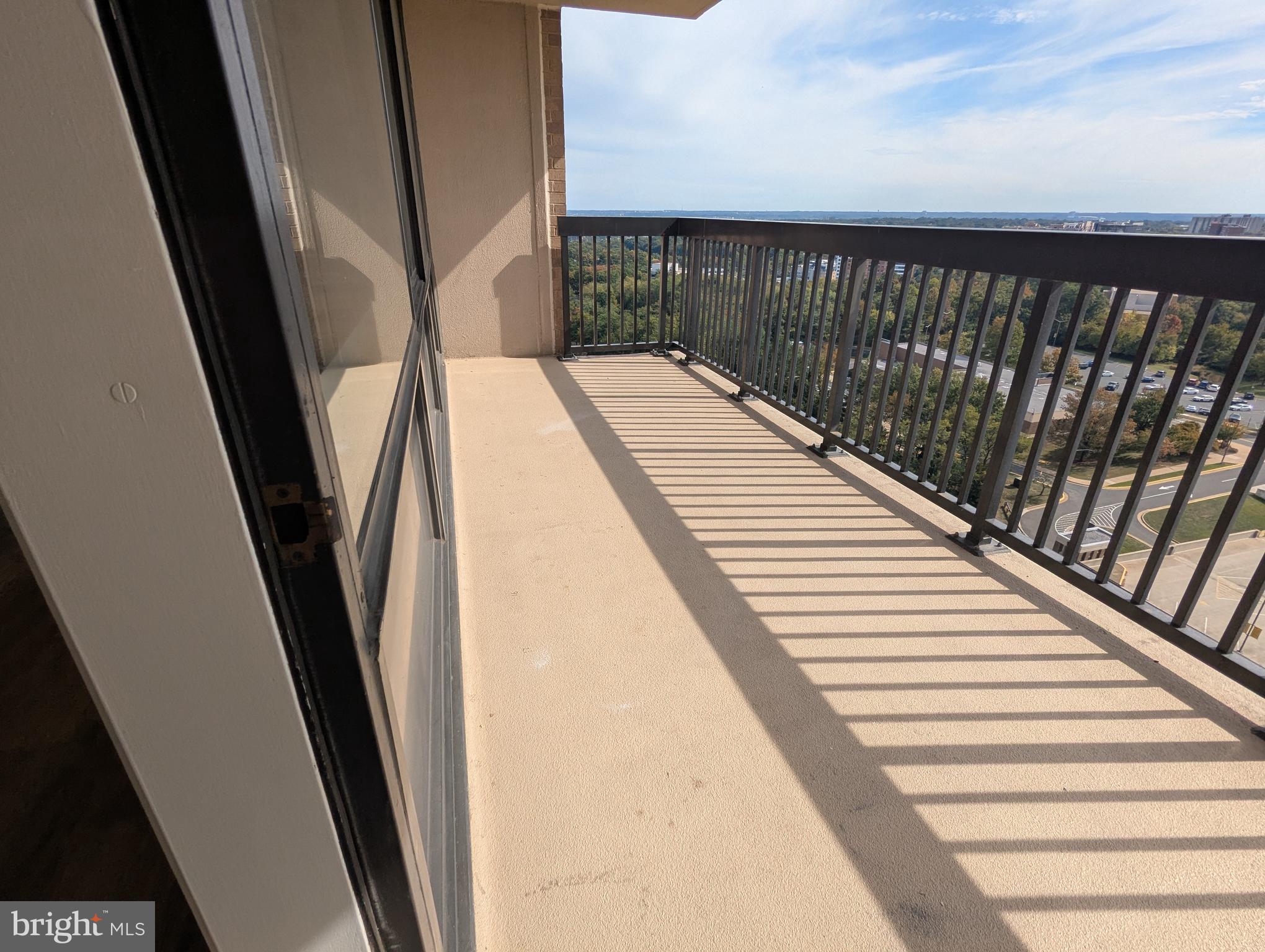 SKYLINE HOUSE - Residential Lease