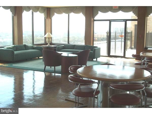 SKYLINE HOUSE - Residential Lease