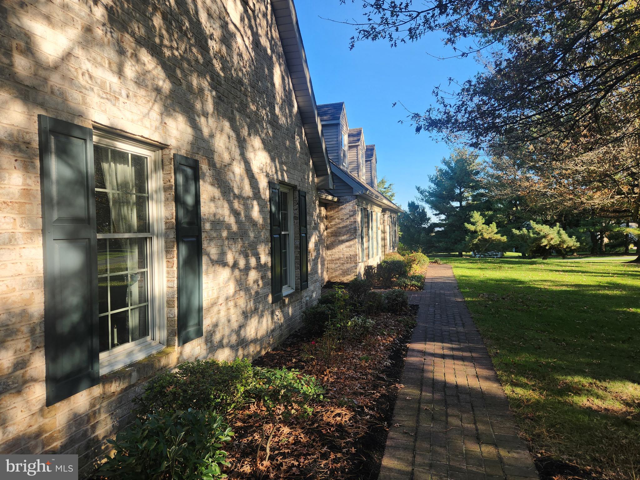 247 YUMMERDALL ROAD